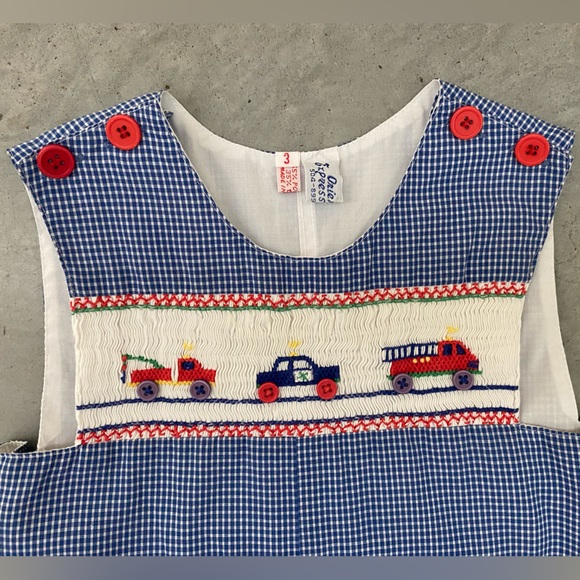 🚒 Smocked Romper 3T - Picture 2 of 6